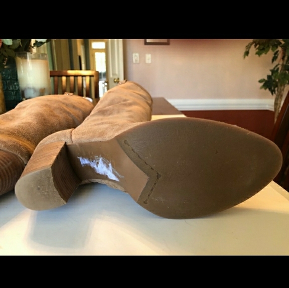 UGG boots - Picture 7 of 9